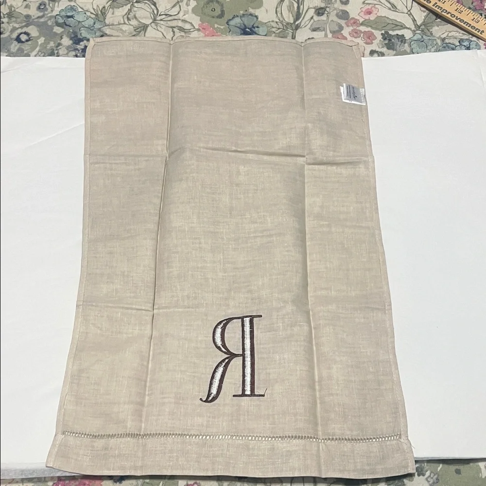 Monogrammed Mudpie Linen Tea Towels with 'R'